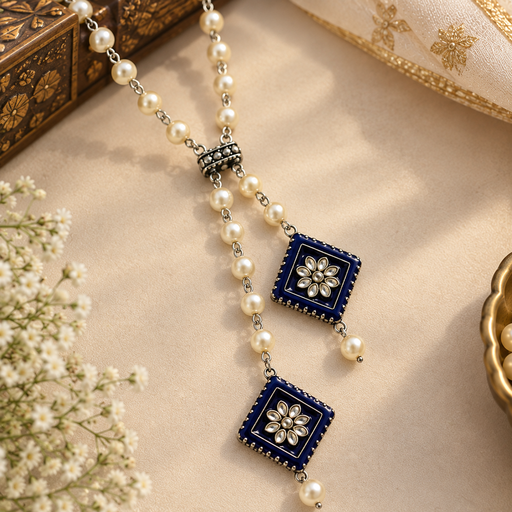 Utsiya Pearl Necklace
